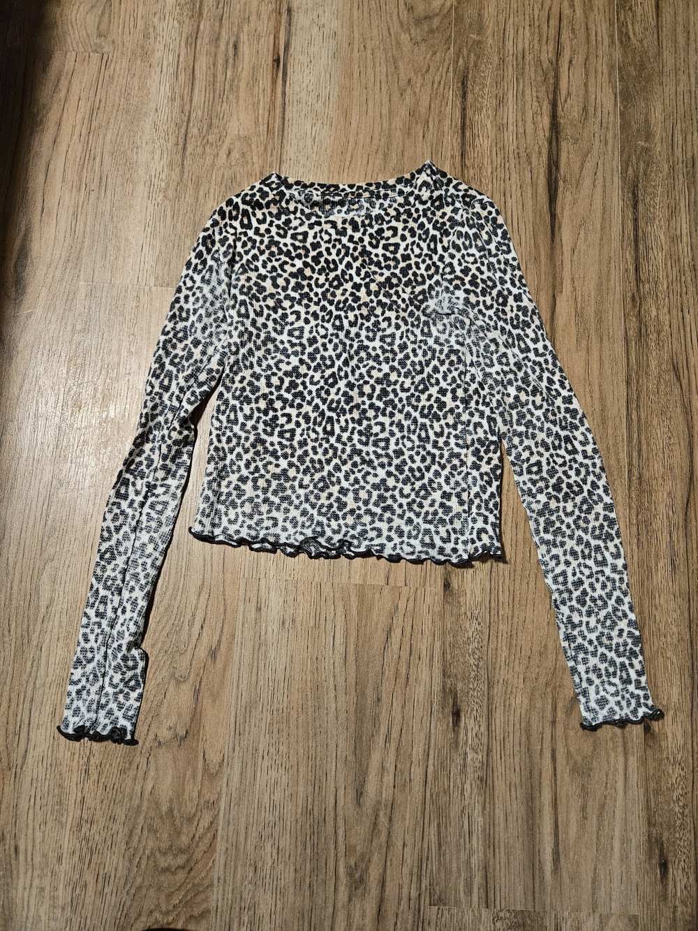 American Eagle Outfitters Black & White Leopard Long Sleeve Tee